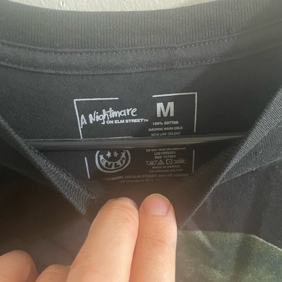 Black Graphic T-Shirt A Nightmare On Elm Street Mens Medium NWOT Horror Film Fan - Picture 6 of 6